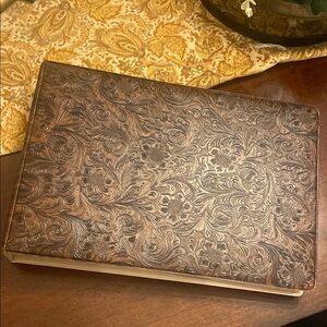 Vintage 20th Century Plastics Elegant Brown Leather Floral Embossed Photo Album